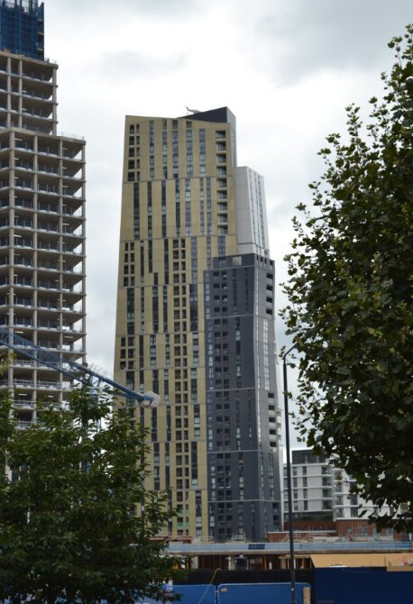 The Nine Elms Point residential towers, home to Apex 1